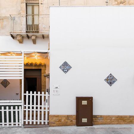 Centro Storico Sciacca - Casa Di Pisa Cortile Termine Villa ภายนอก รูปภาพ