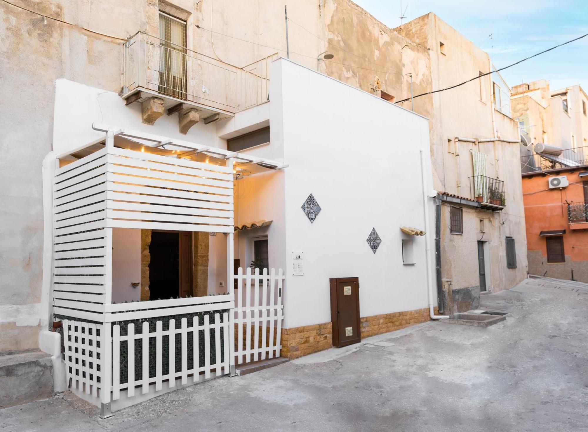 Centro Storico Sciacca - Casa Di Pisa Cortile Termine Villa ภายนอก รูปภาพ